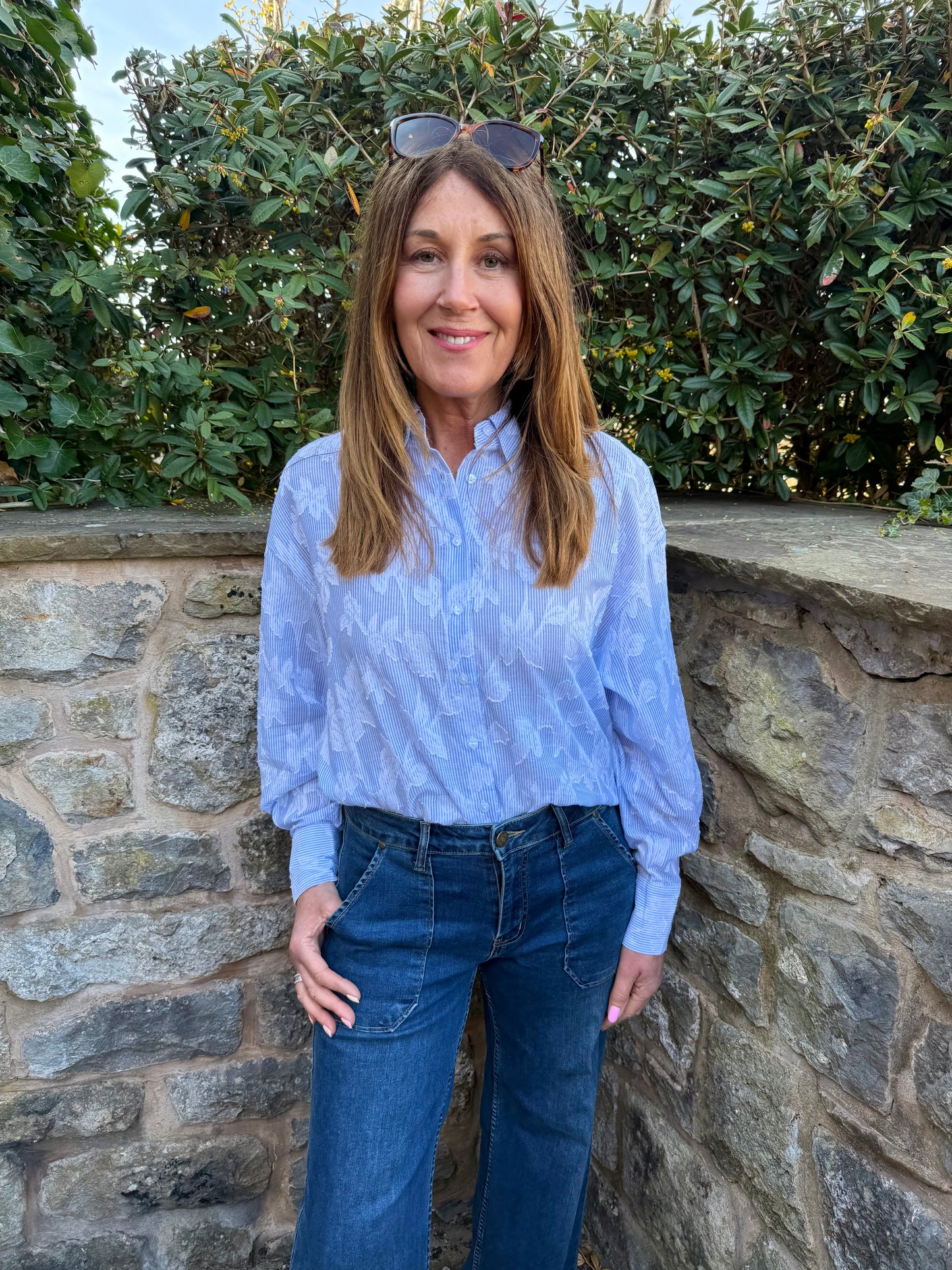 VESPER - Stripe embossed flower shirt