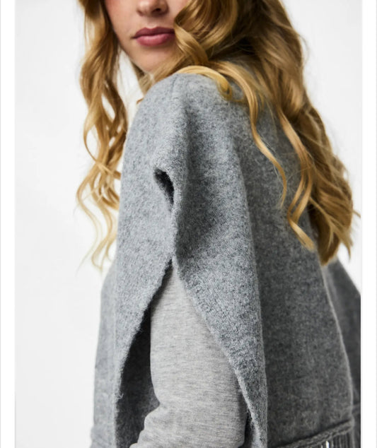 Pieces - JULLE - Fringe detail roll neck poncho