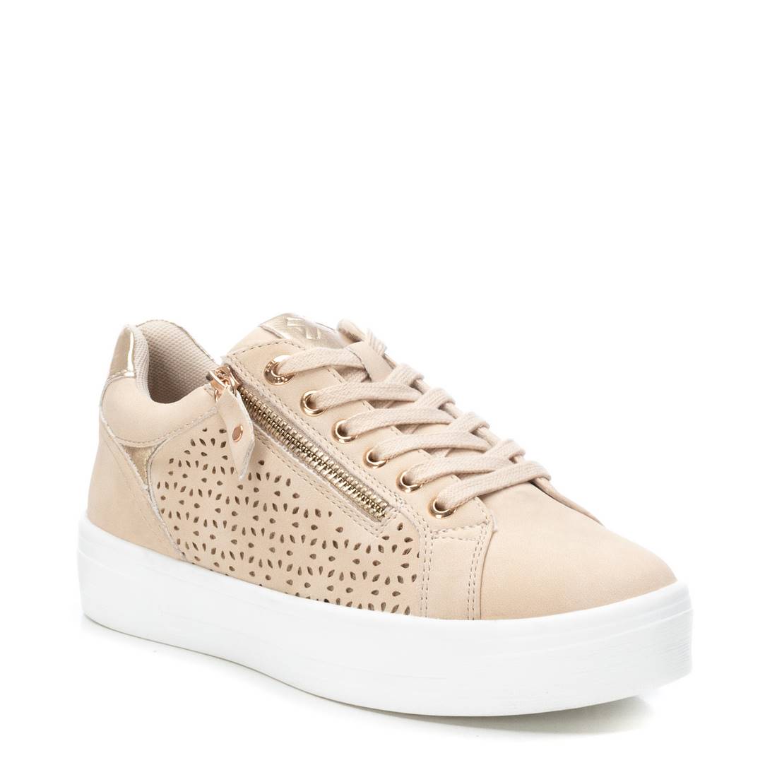 XTI - 142229 - cut out detail zip trainer - Beige