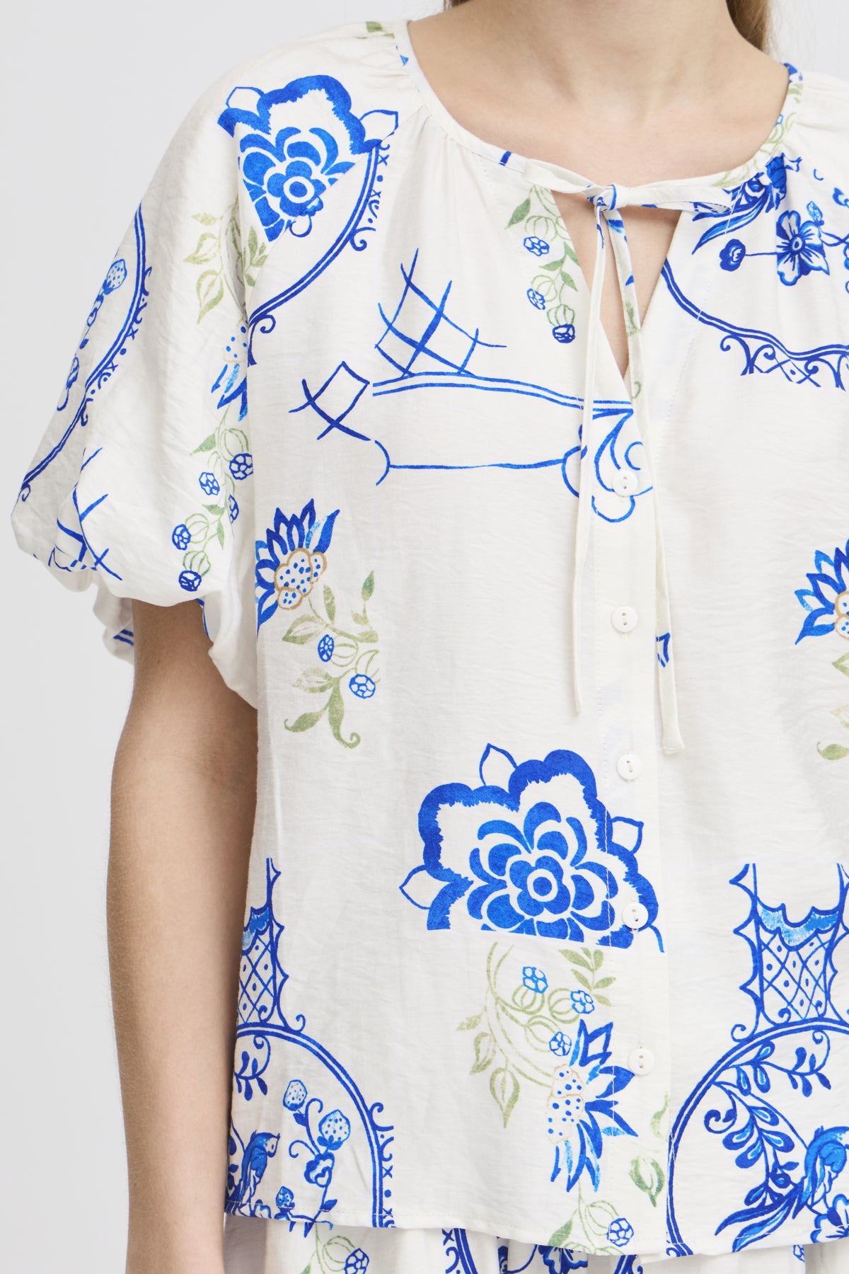 ICHI - LUCIE SH - Printed puff sleeve top