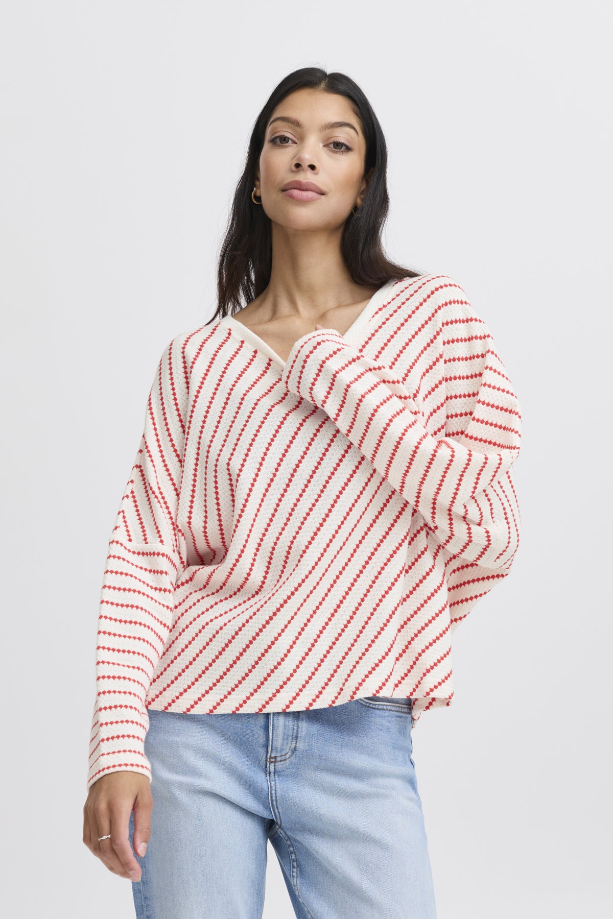 B.Young - RUNI - V.Neck chevron stripe top