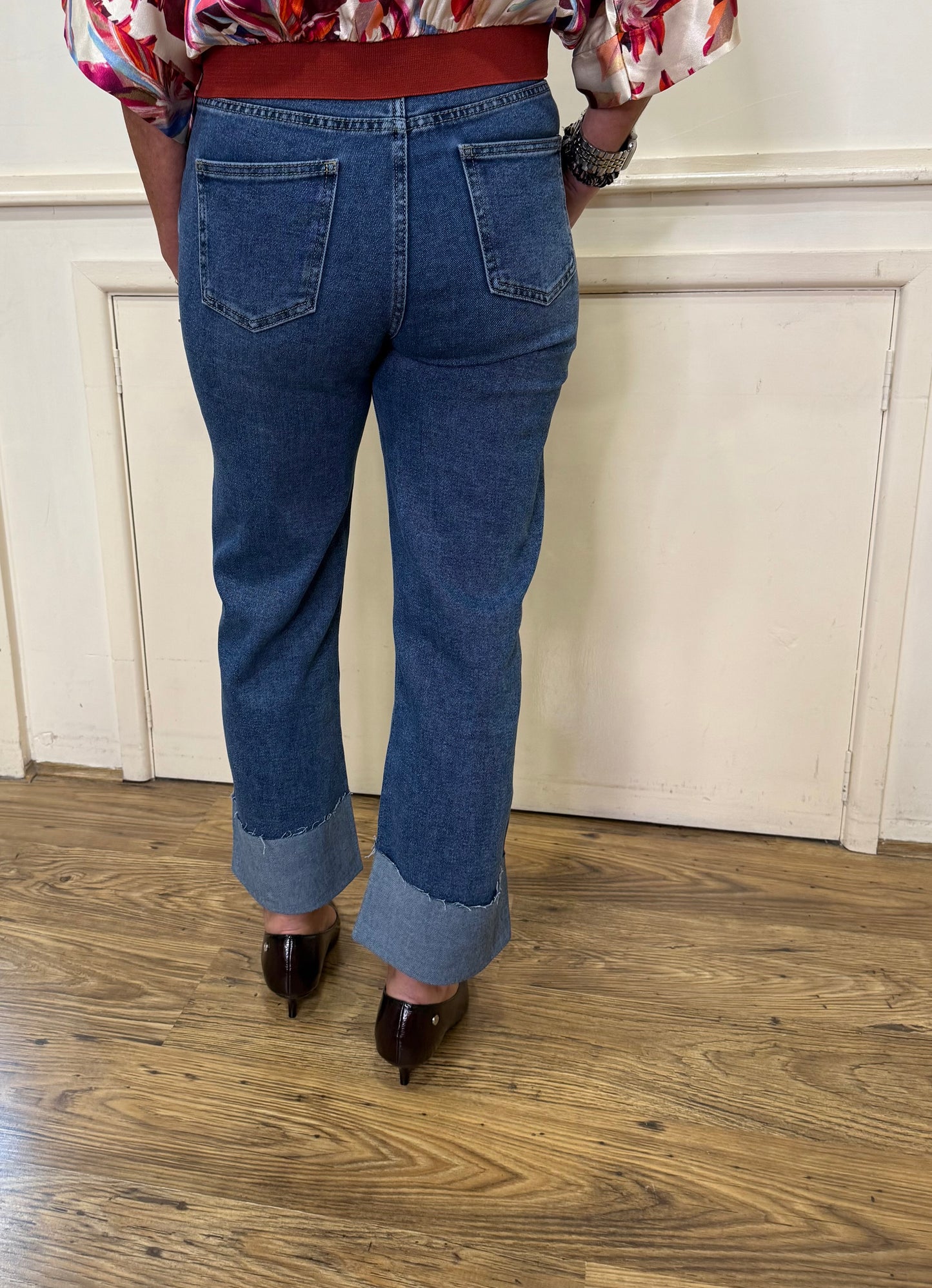 Marta - FRAY - Turn up ankle length jeans