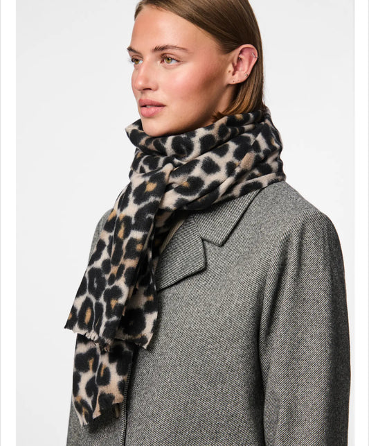 Pieces - JORNA - Leopard print scarf