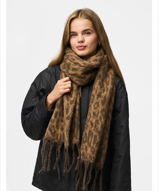 Pieces - NAYA - Leopard print scarf