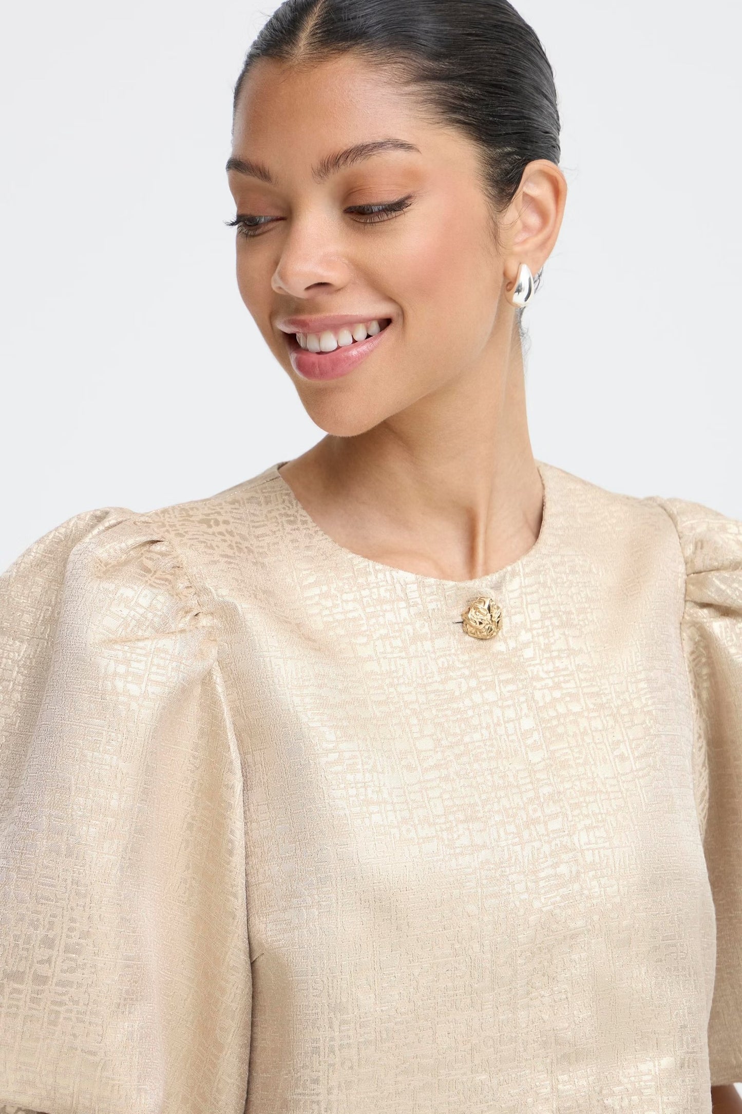 B.Young - DARIELLA - Puff sleeve metallic top