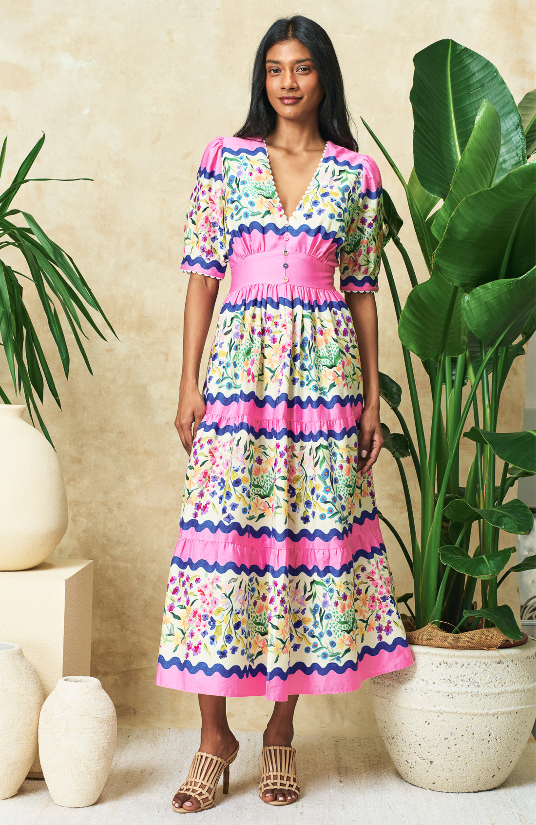 Hope & Ivy - MEREDITH - V-Neck Full-Skirt Tea Dress with Puff Sleeves