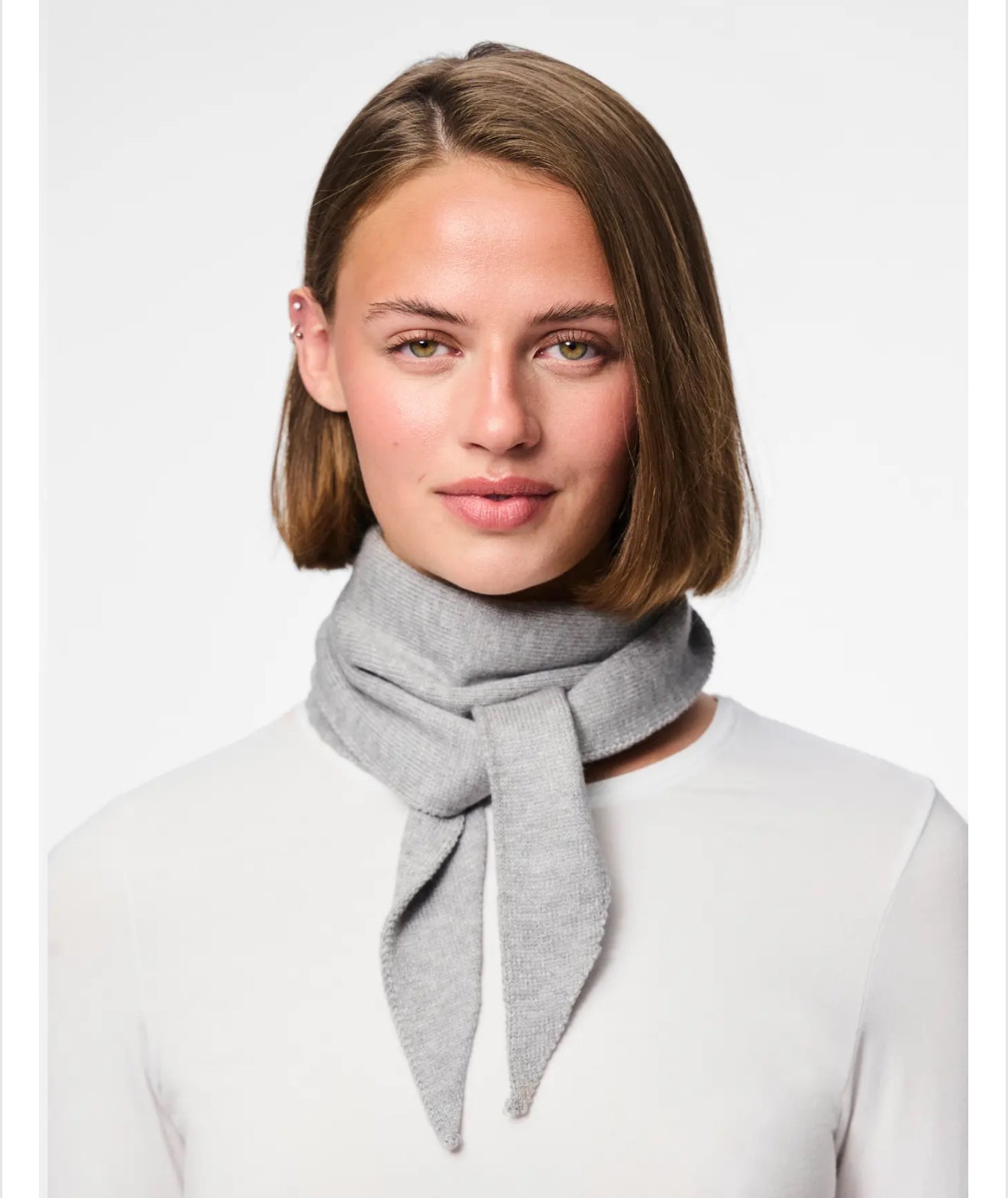 Pieces  - KOMMA / Small knitted scarf