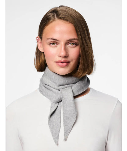 Pieces  - KOMMA / Small knitted scarf