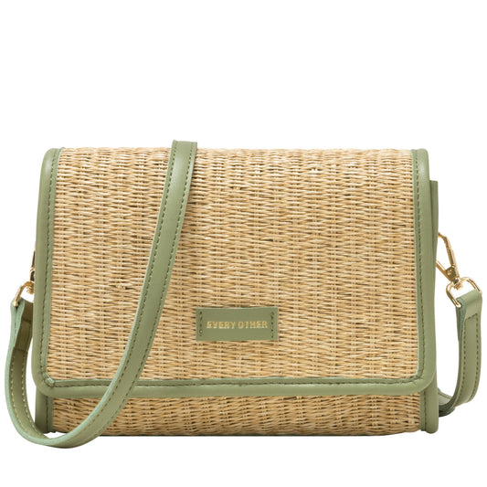Every Other - 12110 - Flap over straw bag