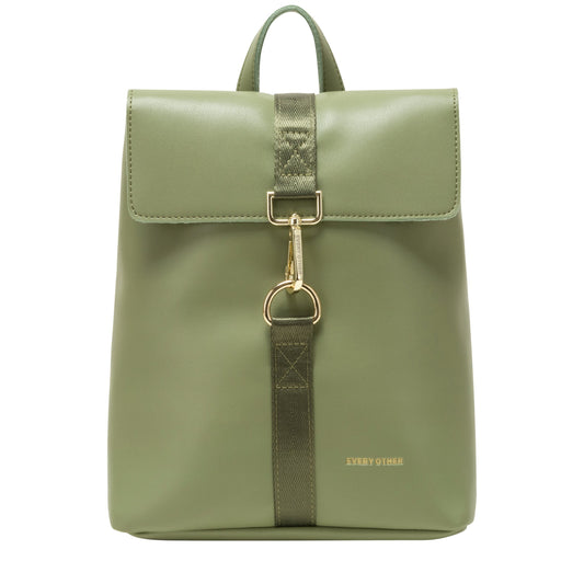 Every Other - 12113 - Clasp fastening backpack