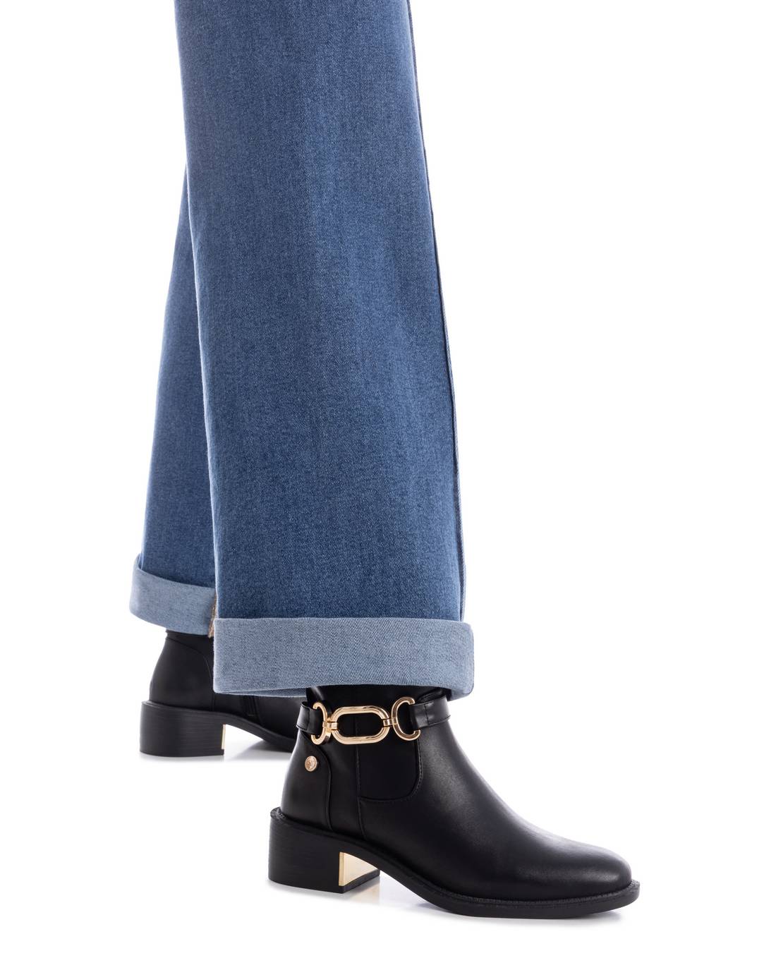 XTI Footwear - 144398 - Chain detail ankle boot
