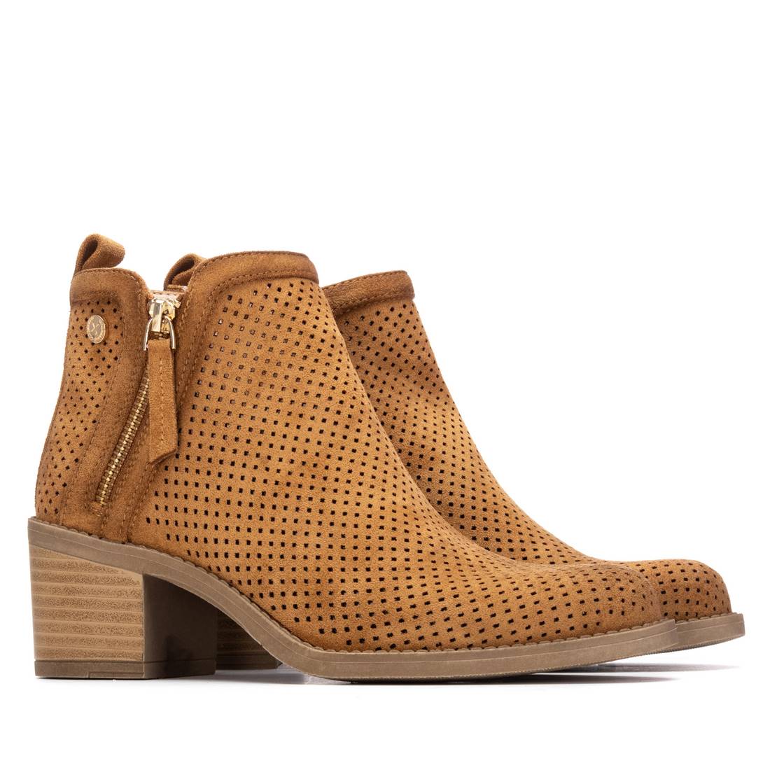 Xti - 145035 - Cut out detail side zip ankle boot