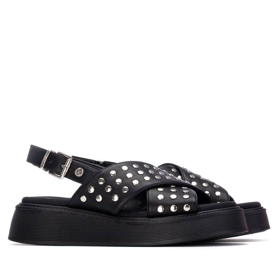Xti - 145239 - Studded crisscross sandal