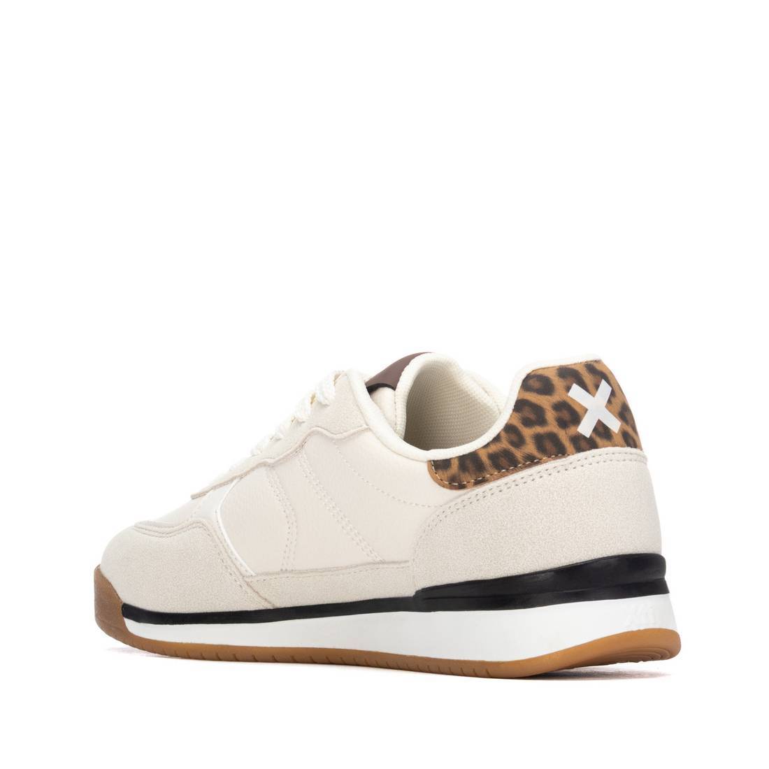 Xti - 146273 - Cream leopard back trainers