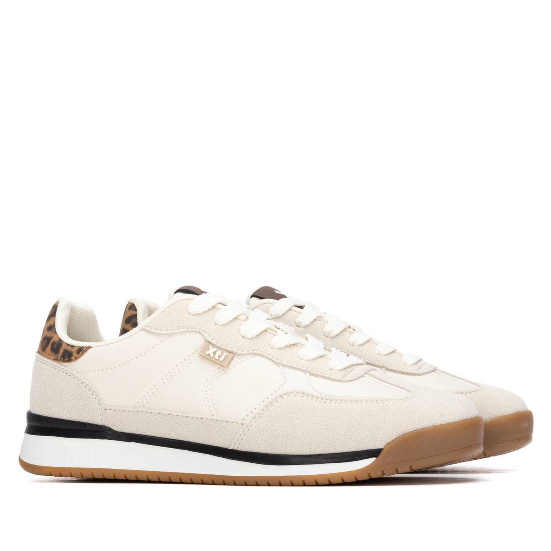 Xti - 146273 - Cream leopard back trainers
