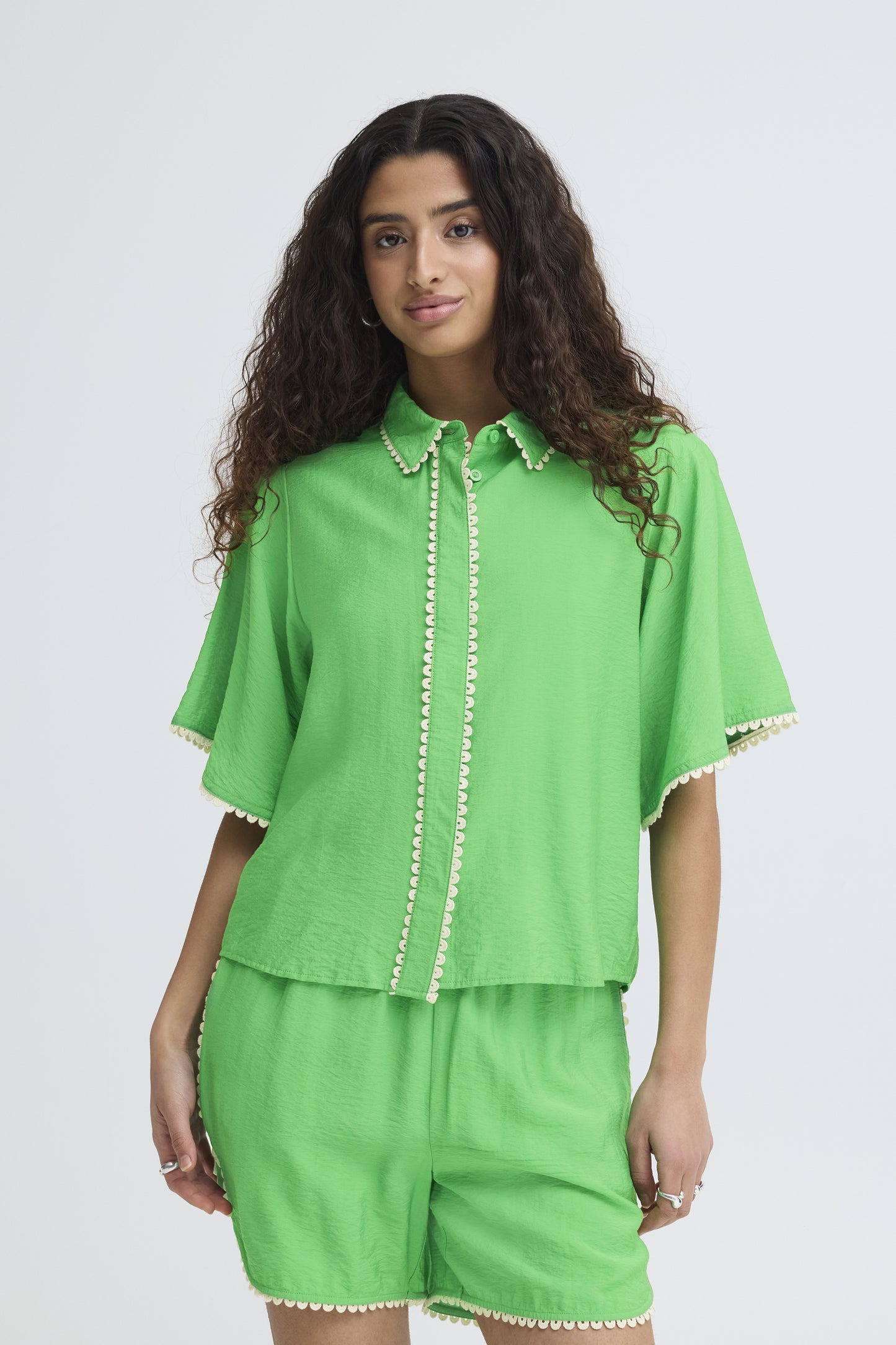 ICHI - LENI - Scalloped edge shirt
