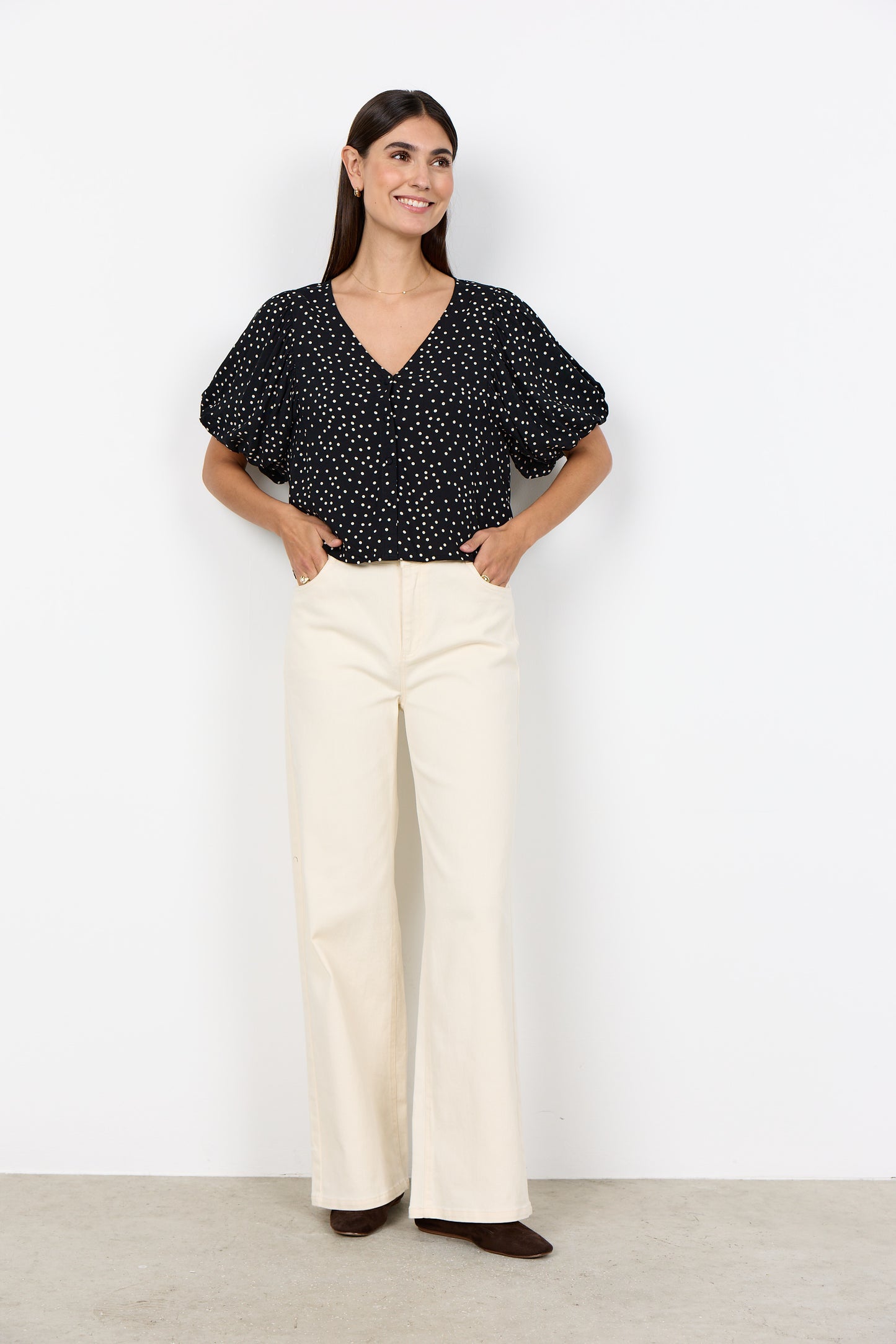Soya Concept - GILDA 1 - Polka dot puff sleeve v.neck top