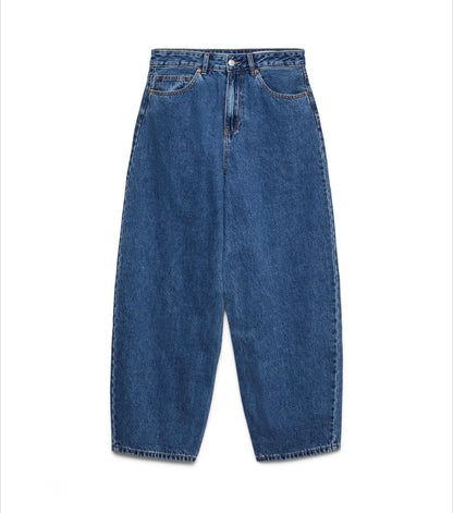 Vero Moda - BILLIE - Barrel High rise ankle jeans - Mid Denim