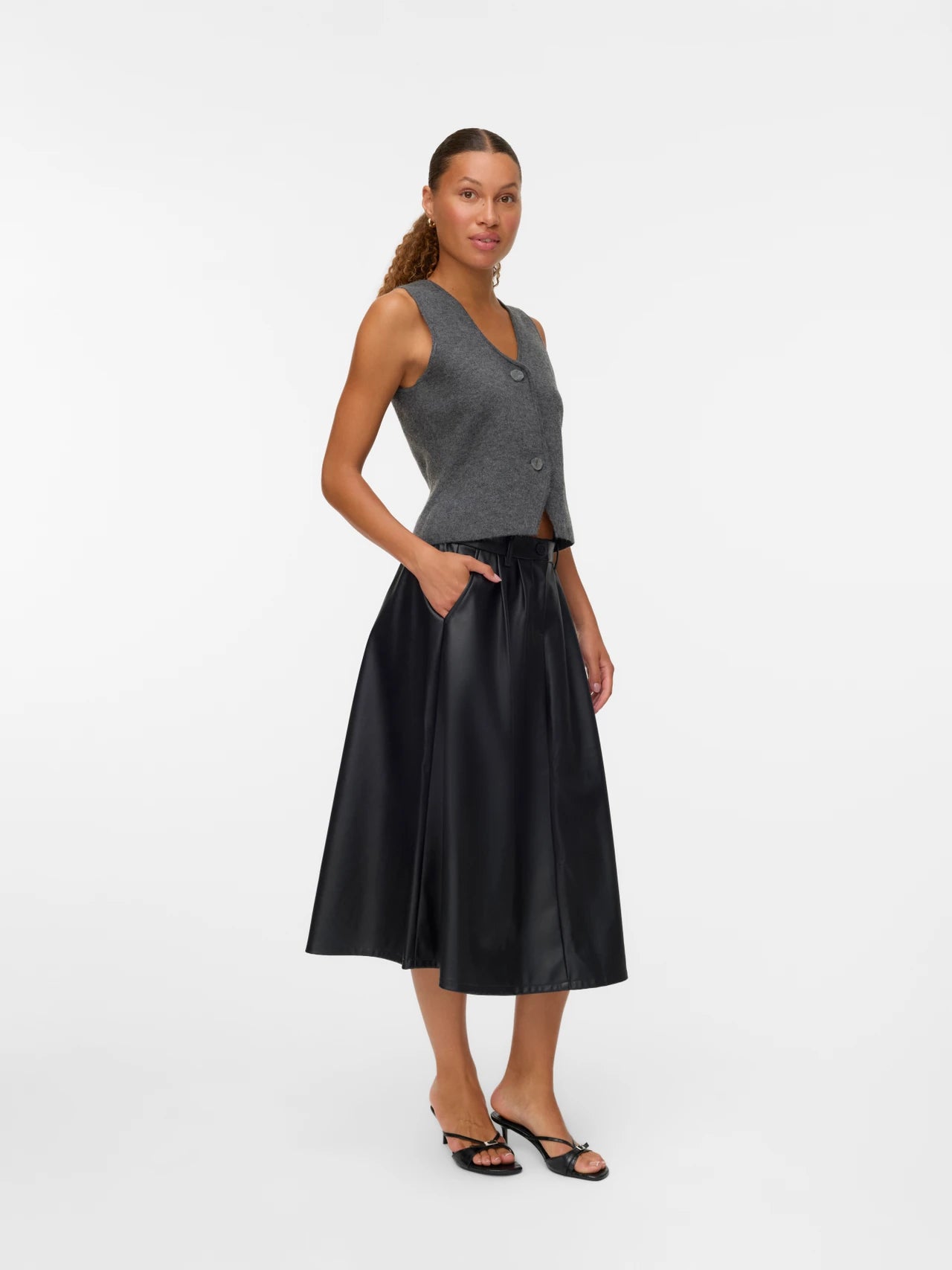Ver Moda - BRISA - Knitted 2 button waistcoat