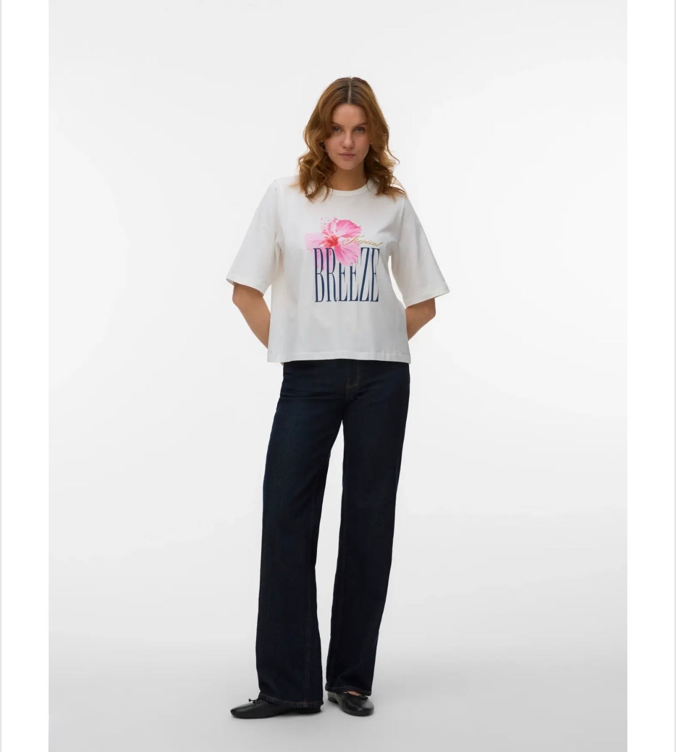 Vero Moda - NAOMI - Floral ‘Breeze’ slogan t.shirt