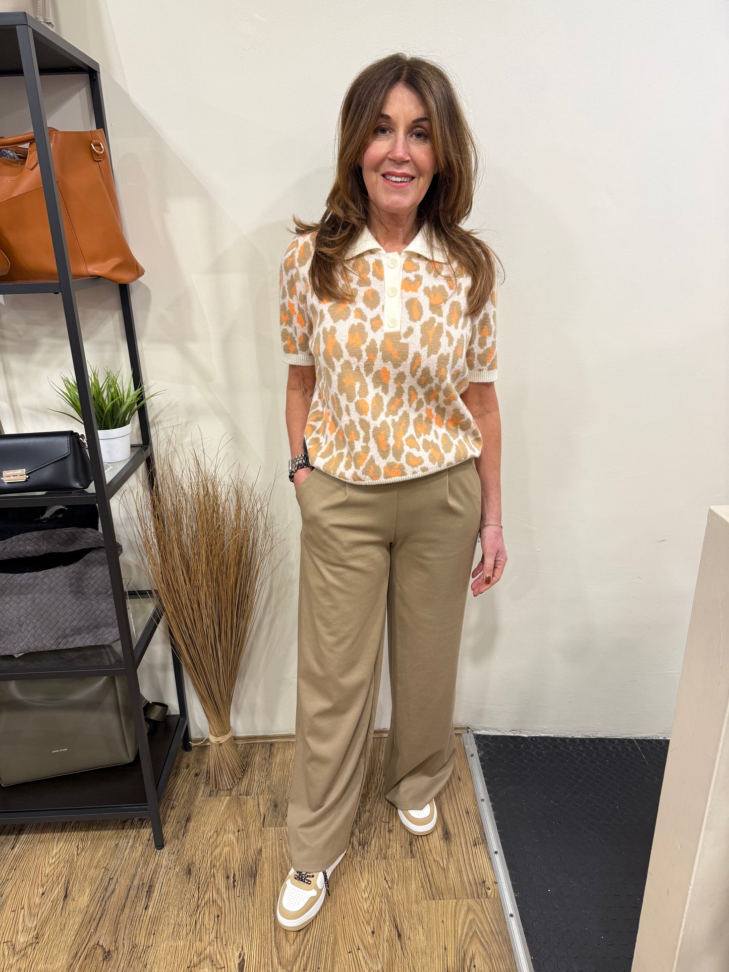 JOREE - Short sleeve leopard print collared knit