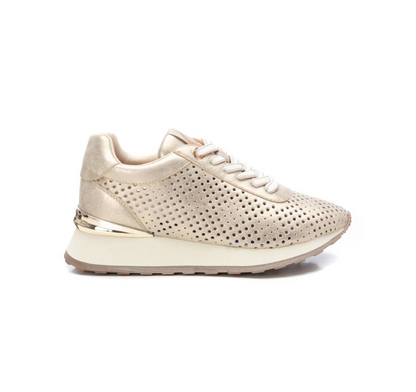 XTI - 143778 - Metallic sporty style trainer