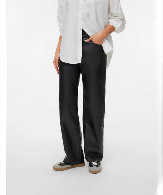 Vero Moda - TESSA - Faux leather wide HR trousers