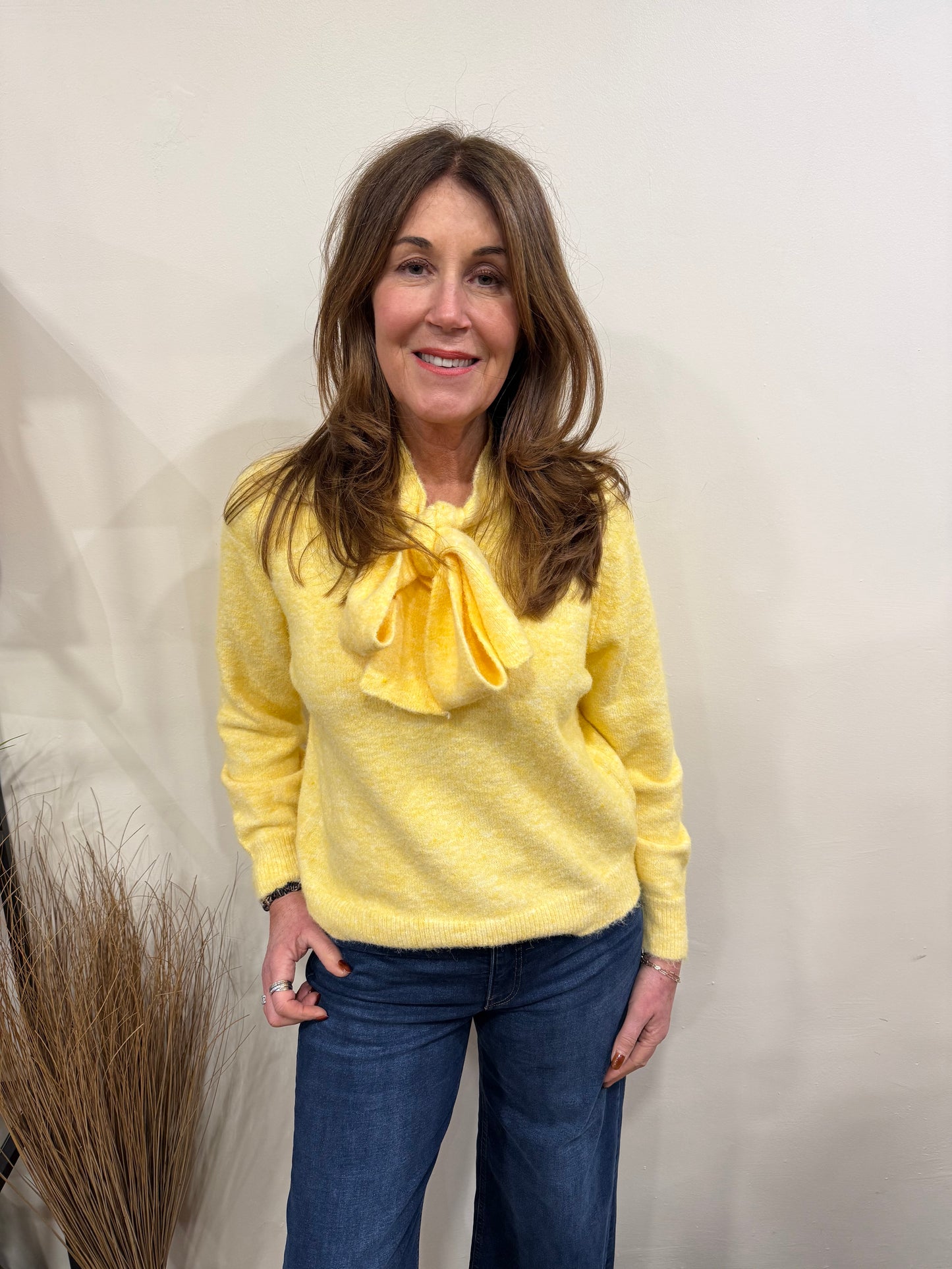 KELLY - Knitted tie bow jumper