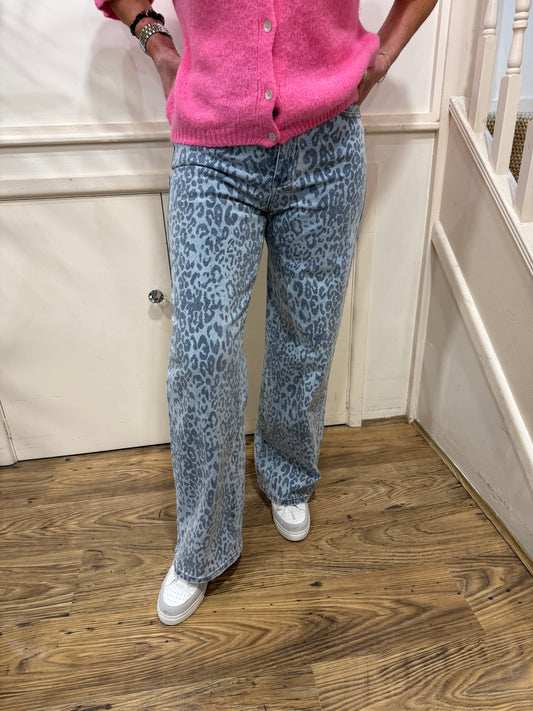 VERONICA - Blue leopard wide leg jeans
