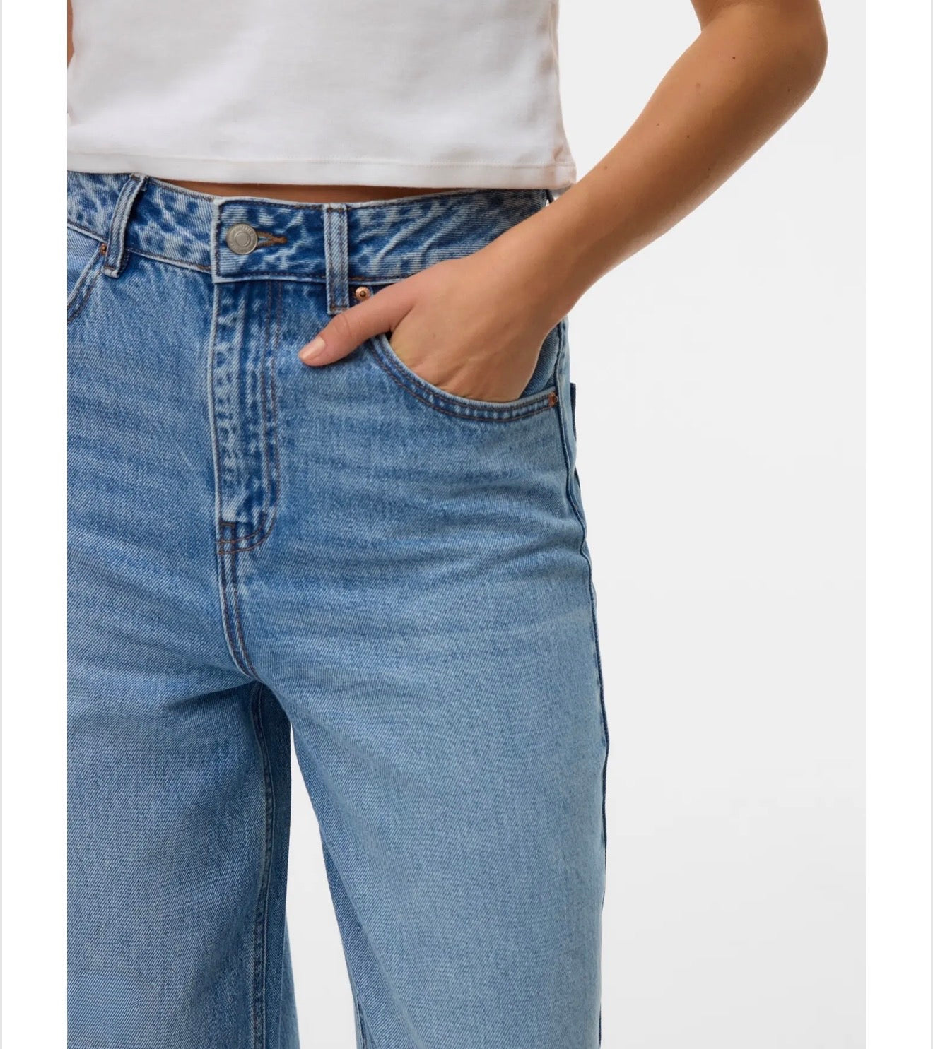 Vero Moda - BILLIE - Barrel High rise ankle jeans