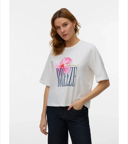 Vero Moda - NAOMI - Floral ‘Breeze’ slogan t.shirt