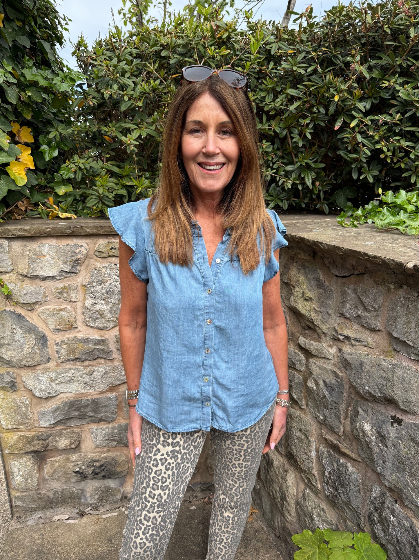 ROYAL - Chambray frill sleeve top
