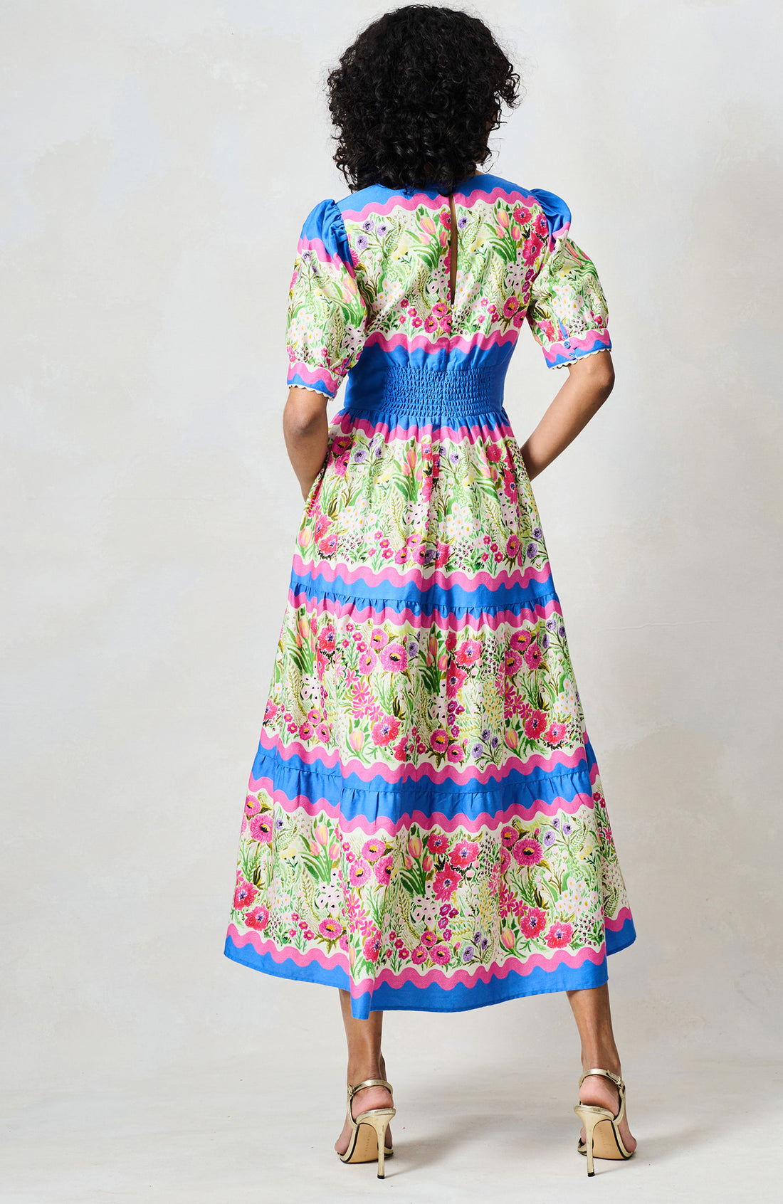 Hope & Ivy - The Jo - V. Neck Full Skirt Tea Dress with Puff Sleeves