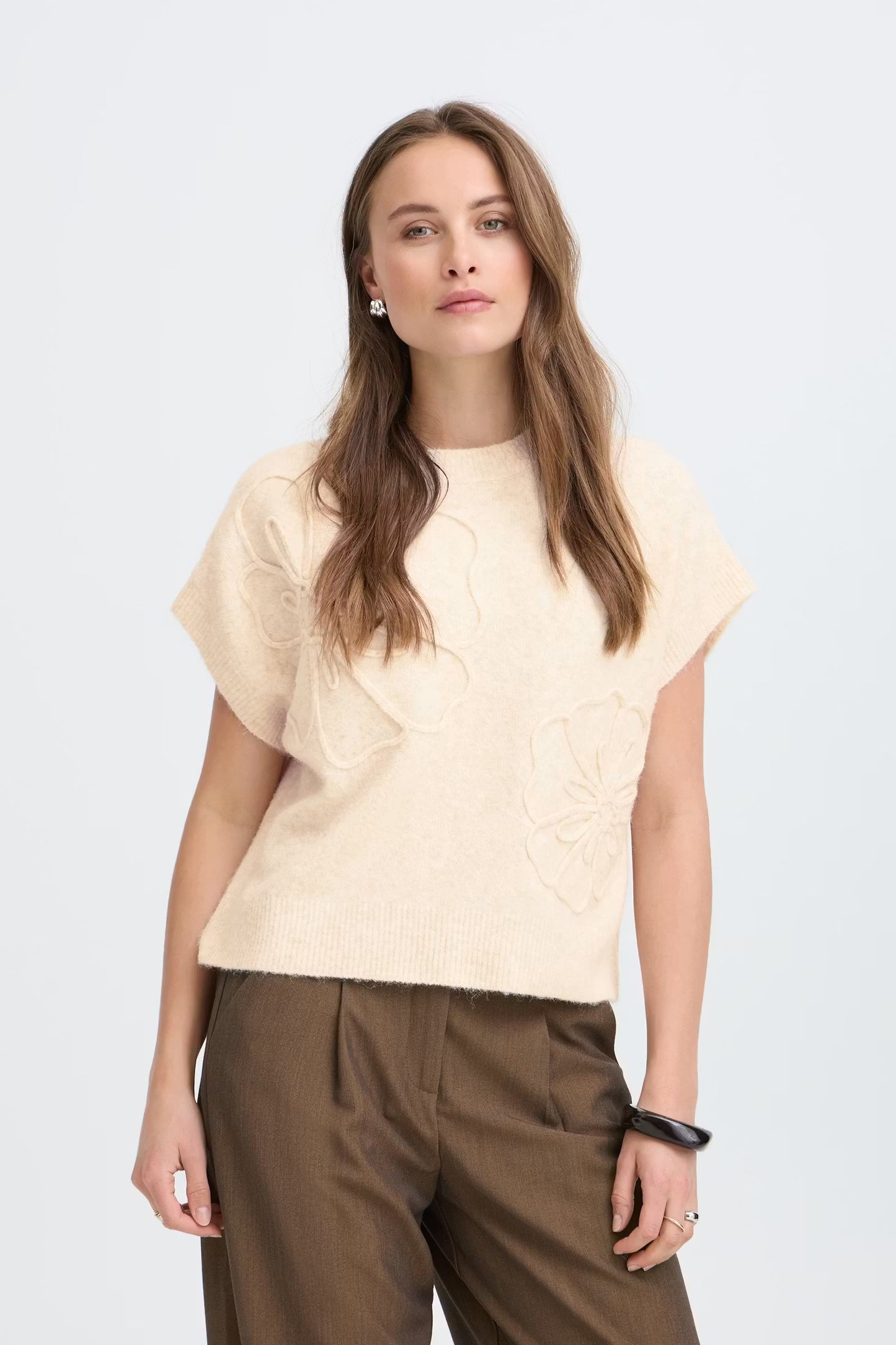 B.Young - OMEA - Appliqué flower knit