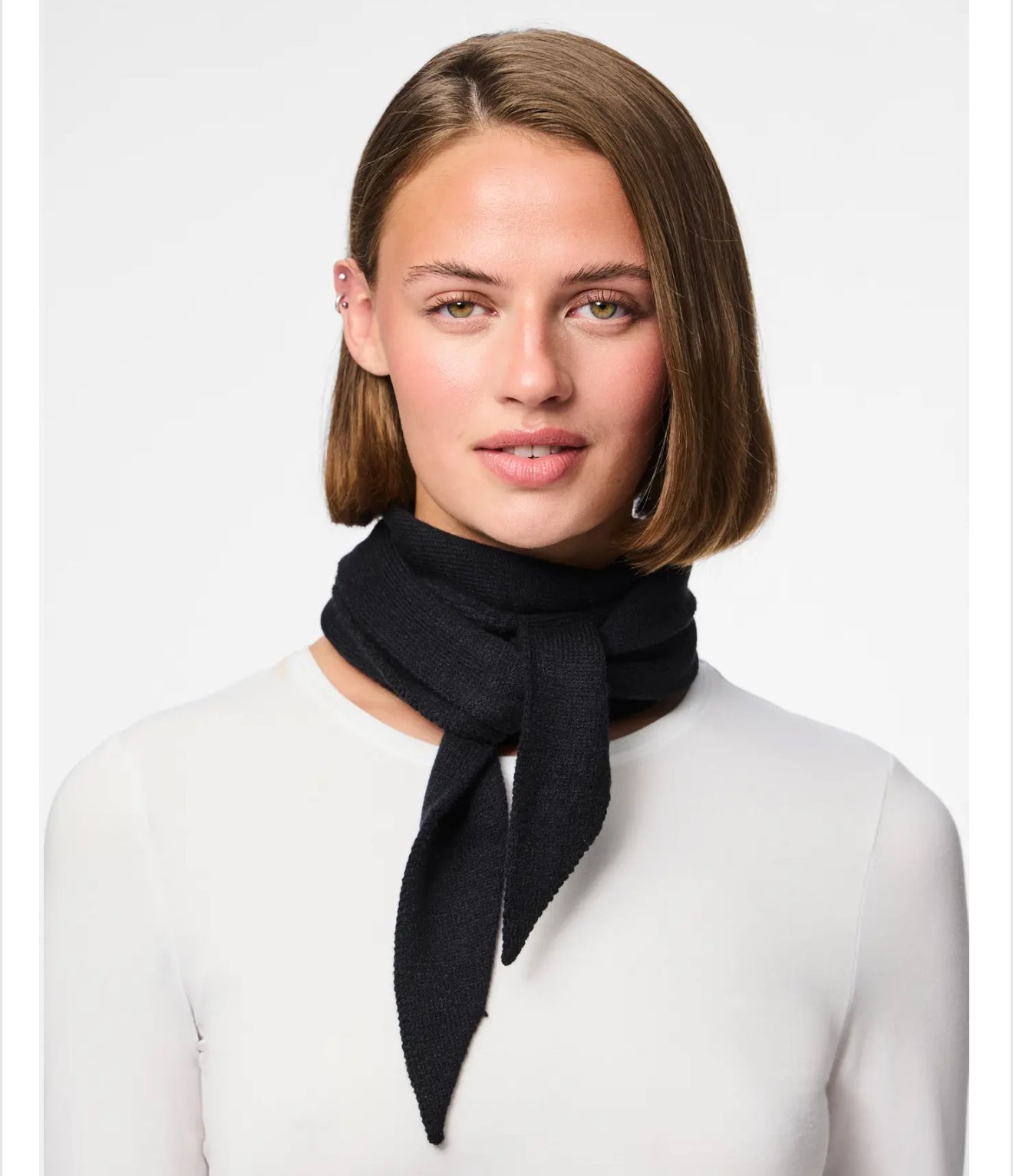 Pieces  - KOMMA / Small knitted scarf