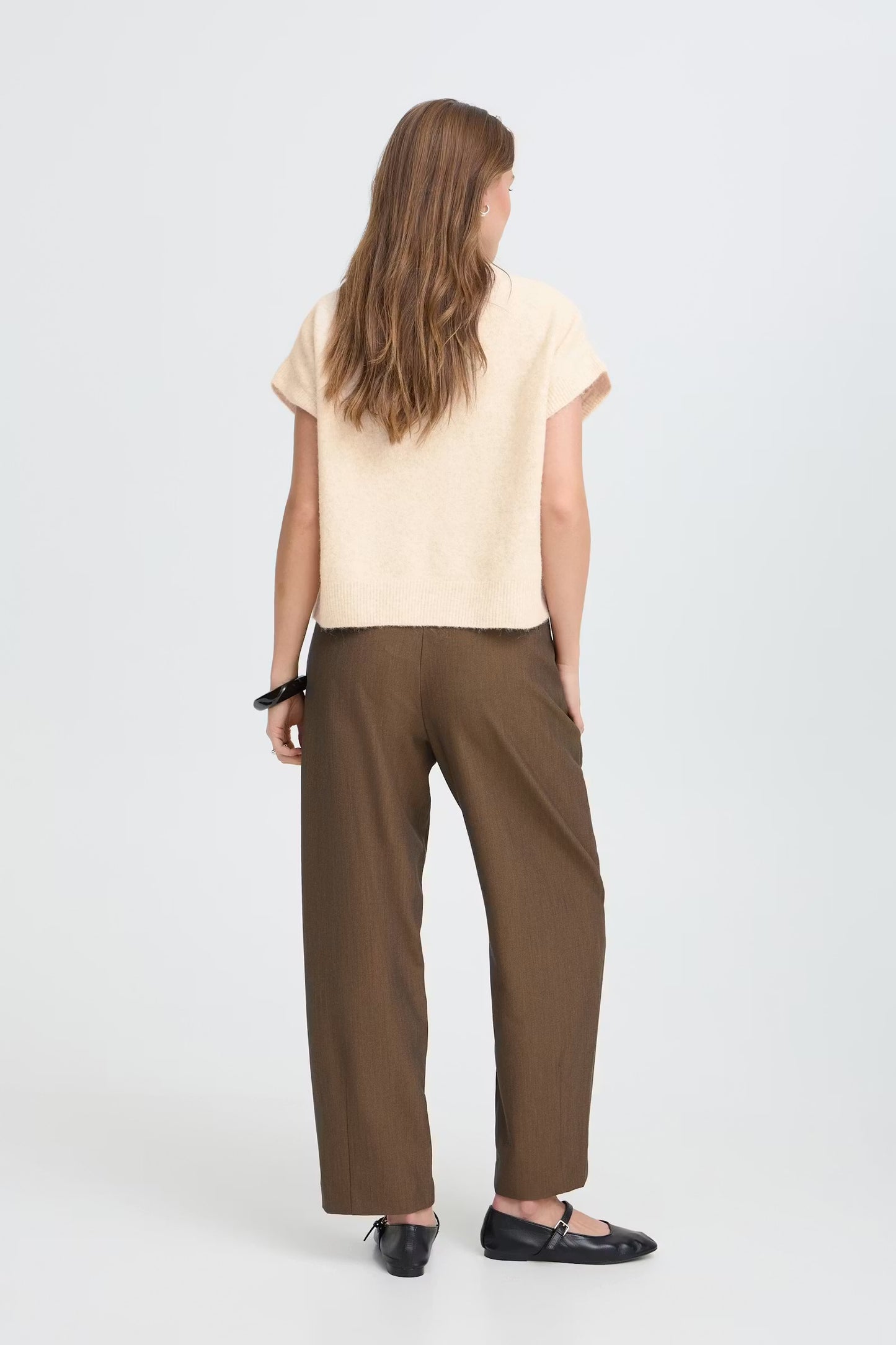 B.Young - OMEA - Appliqué flower knit