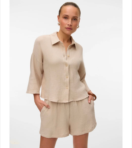 Vero Moda - NATALI - Soft crinkle shorts