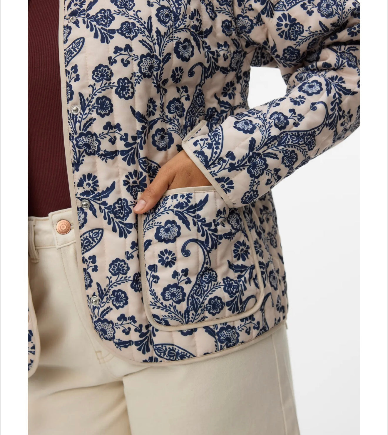 Vero Moda - CLARA - Quilted floral jacket