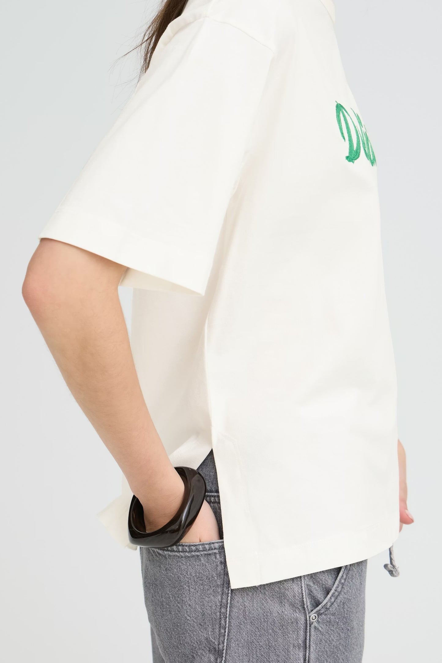 B.Young - PANDINNA - ‘Delicate’ slogan oversized t.shirt