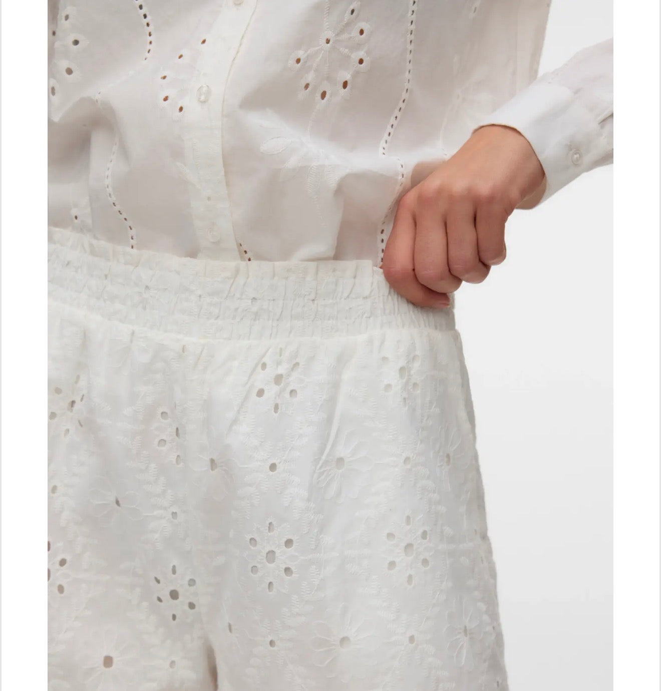 Vero Moda - ELIZA - Broderie anglaise short