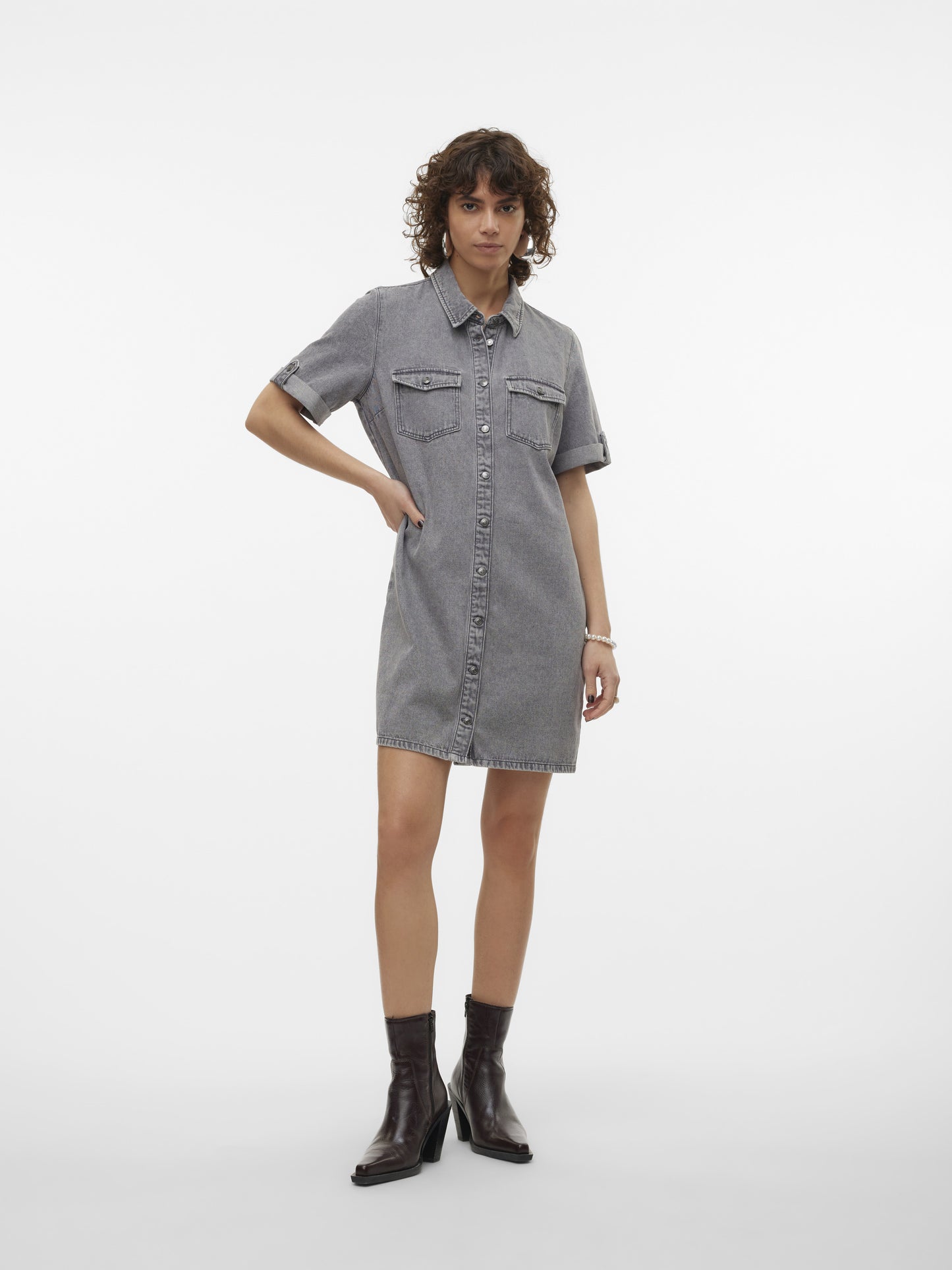 Vero Moda - JENNIE - Short sleeve denim dress